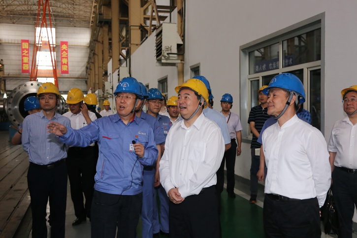 郝鹏旅行考察抖圈集团所属企业电机公司